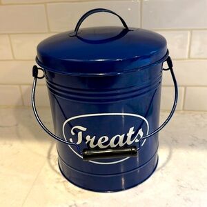 Metal treat bin dog or cat.